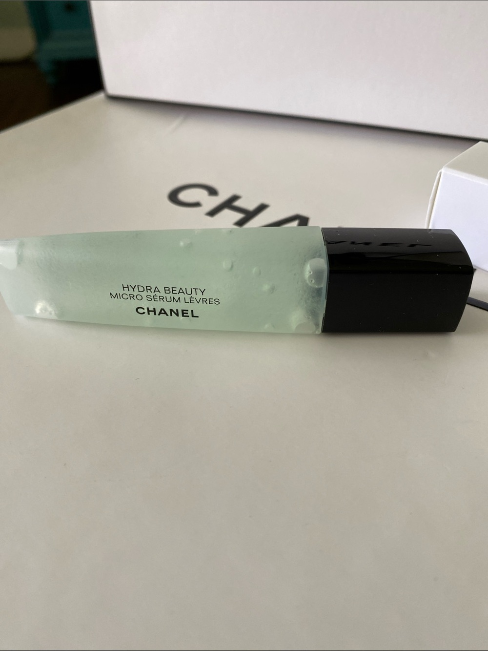 Chanel Hydra Beauty Micro Lip Serum - Picture 3 of 6